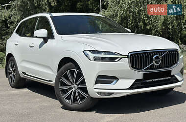 Внедорожник / Кроссовер Volvo XC60 2020 в 