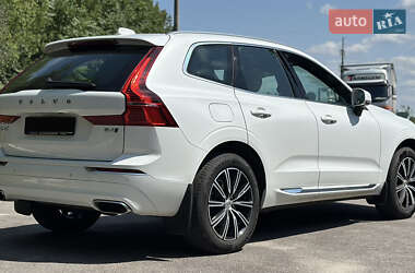 Внедорожник / Кроссовер Volvo XC60 2020 в 