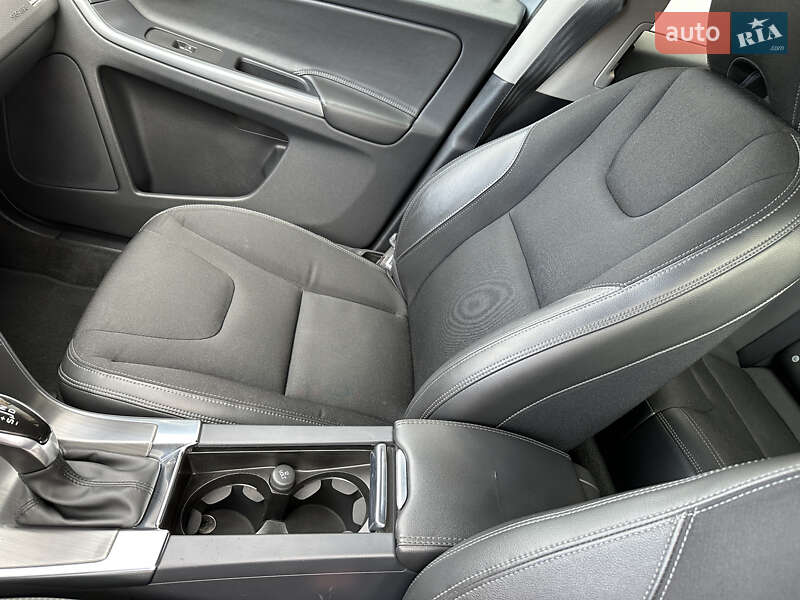 Внедорожник / Кроссовер Volvo XC60 2016 в Ивано-Франковске