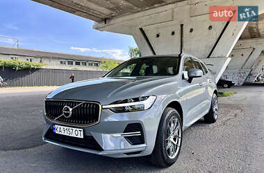 Внедорожник / Кроссовер Volvo XC60 2023 в 