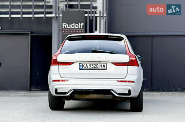 Внедорожник / Кроссовер Volvo XC60 2021 в 