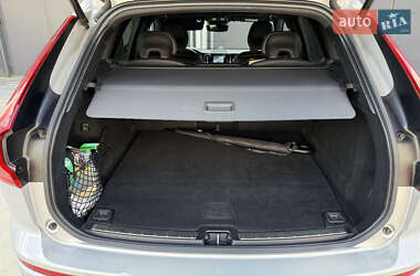 Внедорожник / Кроссовер Volvo XC60 2021 в 