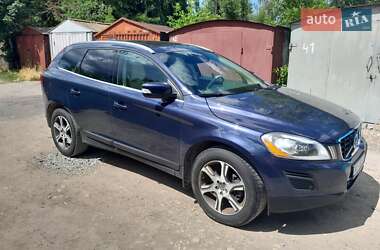 Внедорожник / Кроссовер Volvo XC60 2012 в 