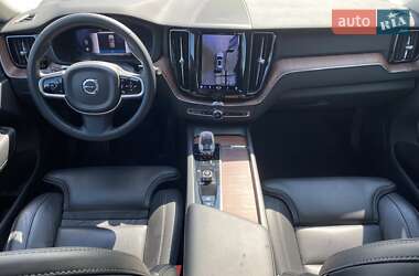 Внедорожник / Кроссовер Volvo XC60 2023 в 