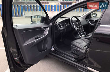 Внедорожник / Кроссовер Volvo XC60 2015 в 