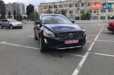Внедорожник / Кроссовер Volvo XC60 2015 в 