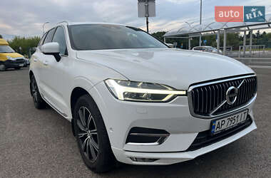 Внедорожник / Кроссовер Volvo XC60 2017 в 