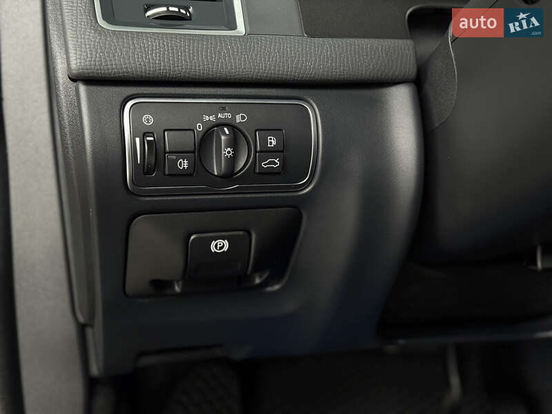 Внедорожник / Кроссовер Volvo XC60 2016 в Владимире