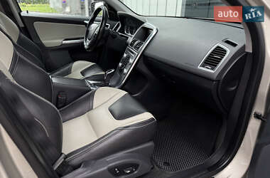 Внедорожник / Кроссовер Volvo XC60 2016 в 