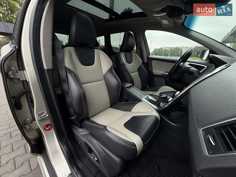 Внедорожник / Кроссовер Volvo XC60 2016 в Владимире