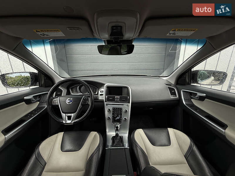 Внедорожник / Кроссовер Volvo XC60 2016 в Владимире