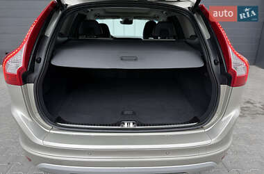 Внедорожник / Кроссовер Volvo XC60 2016 в 