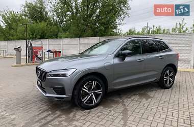 Внедорожник / Кроссовер Volvo XC60 2021 в 