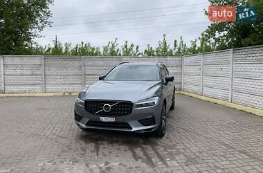 Внедорожник / Кроссовер Volvo XC60 2021 в 