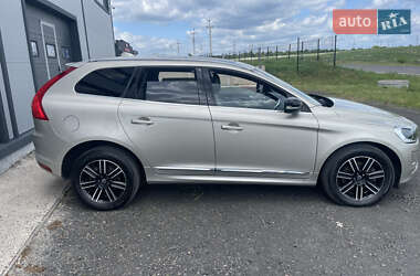 Внедорожник / Кроссовер Volvo XC60 2017 в 