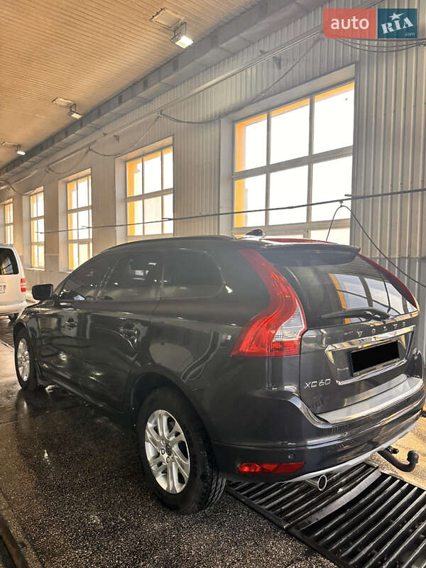 Позашляховик / Кросовер Volvo XC60 2017 в 