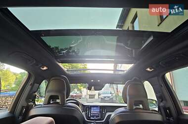 Внедорожник / Кроссовер Volvo XC60 2018 в 