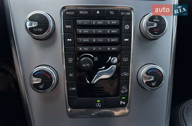 Внедорожник / Кроссовер Volvo XC60 2016 в 