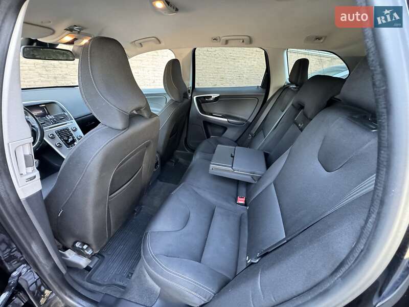 Внедорожник / Кроссовер Volvo XC60 2017 в Одессе фото 11 Внедорожник / Кроссовер Volvo XC60 2017 в Одессе