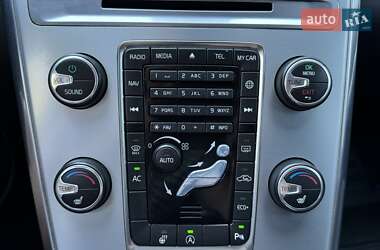 Внедорожник / Кроссовер Volvo XC60 2017 в 