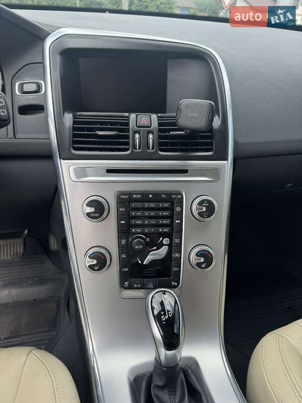 Внедорожник / Кроссовер Volvo XC60 2017 в Снятине фото 11 Внедорожник / Кроссовер Volvo XC60 2017 в Снятине