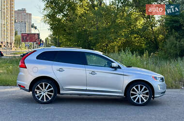 Внедорожник / Кроссовер Volvo XC60 2015 в 