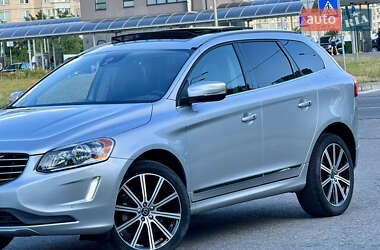 Внедорожник / Кроссовер Volvo XC60 2015 в 