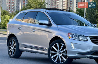 Внедорожник / Кроссовер Volvo XC60 2015 в 