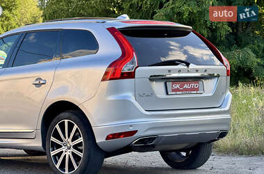 Внедорожник / Кроссовер Volvo XC60 2015 в 