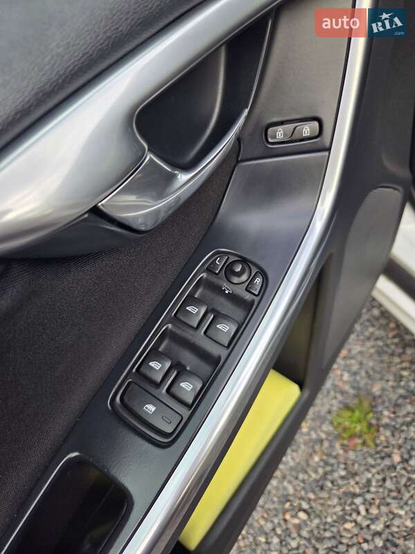 Внедорожник / Кроссовер Volvo XC60 2014 в Львове