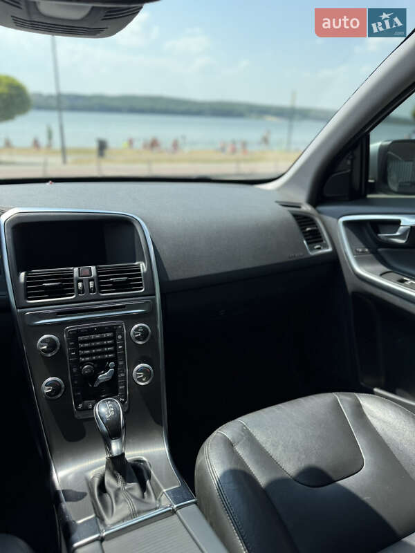 Позашляховик / Кросовер Volvo XC60 2016 в Тернополі