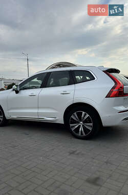 Позашляховик / Кросовер Volvo XC60 2022 в 