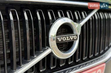 Внедорожник / Кроссовер Volvo XC60 2019 в 