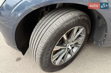 Внедорожник / Кроссовер Volvo XC60 2019 в 