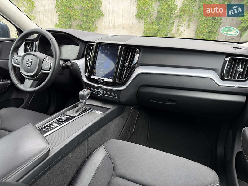 Внедорожник / Кроссовер Volvo XC60 2019 в Ровно