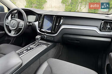 Внедорожник / Кроссовер Volvo XC60 2019 в 