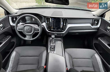 Внедорожник / Кроссовер Volvo XC60 2019 в 