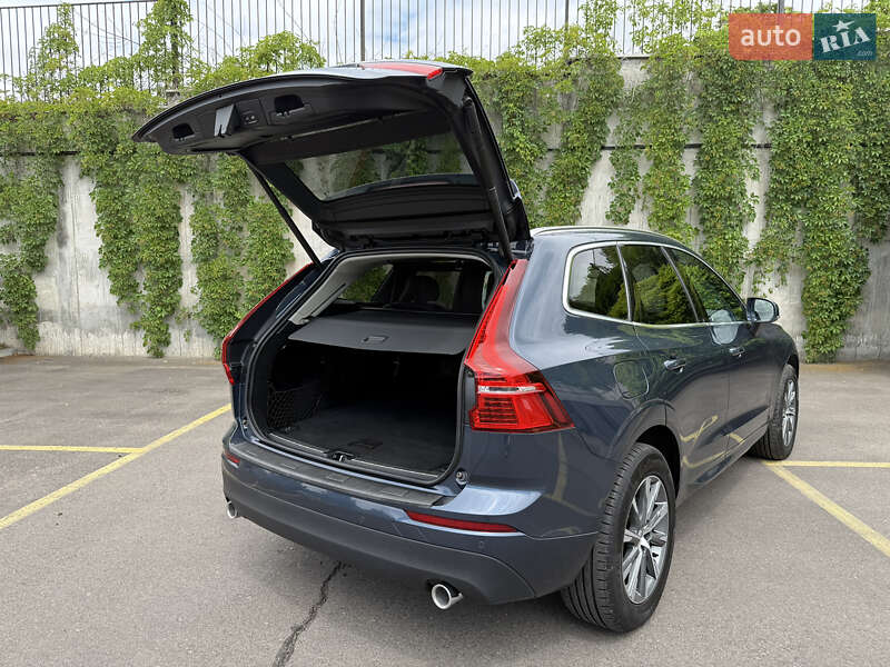 Внедорожник / Кроссовер Volvo XC60 2019 в Ровно