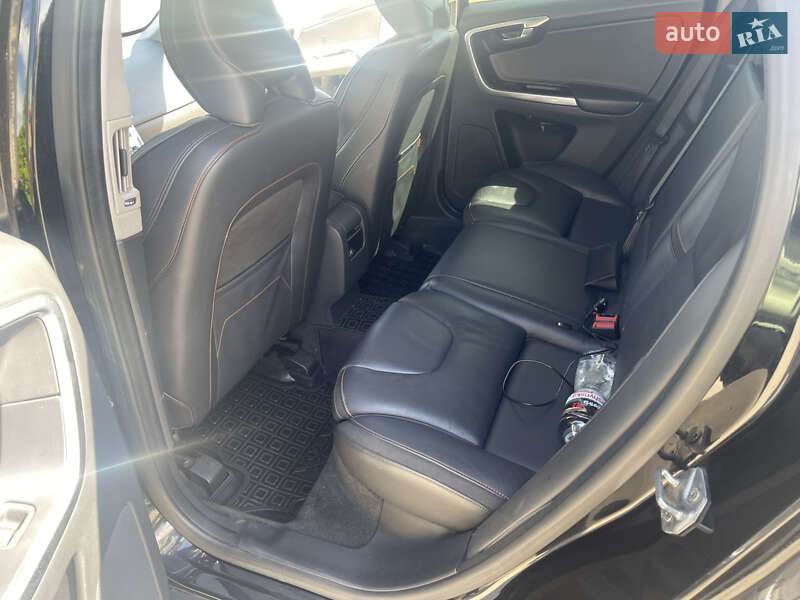 Внедорожник / Кроссовер Volvo XC60 2014 в Черновцах фото 8 Внедорожник / Кроссовер Volvo XC60 2014 в Черновцах