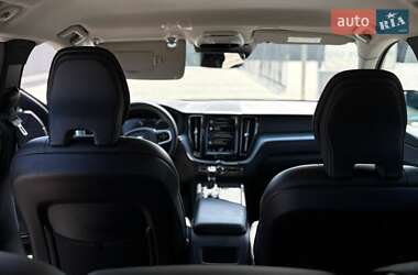 Позашляховик / Кросовер Volvo XC60 2019 в 