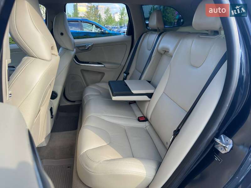 Позашляховик / Кросовер Volvo XC60 2013 в Києві