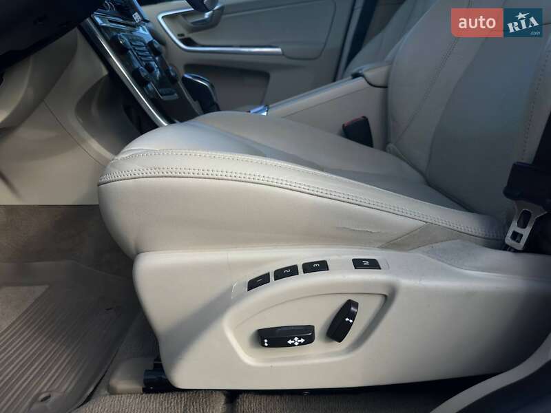 Позашляховик / Кросовер Volvo XC60 2013 в Києві