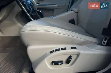 Внедорожник / Кроссовер Volvo XC60 2013 в 