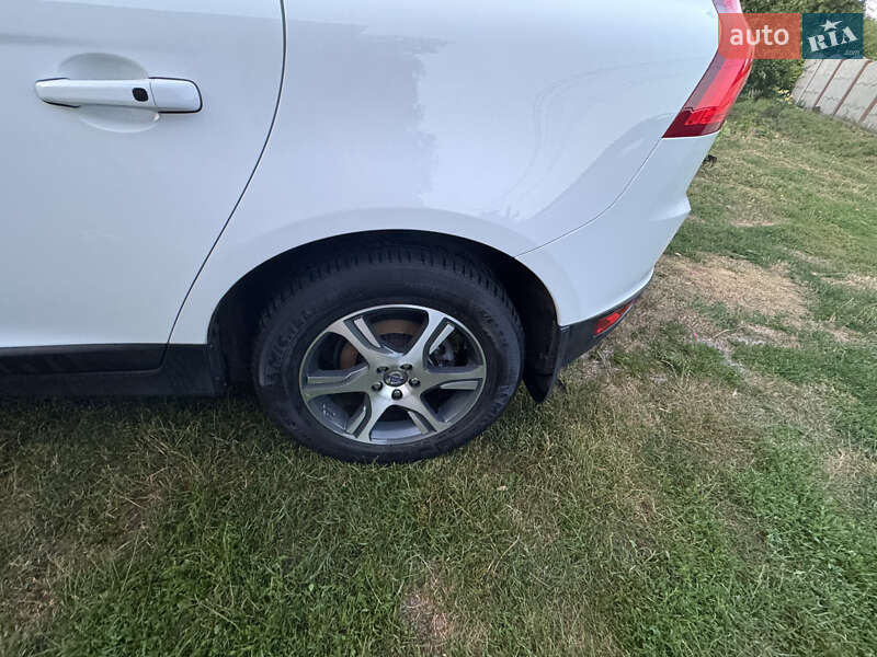 Внедорожник / Кроссовер Volvo XC60 2011 в Киеве