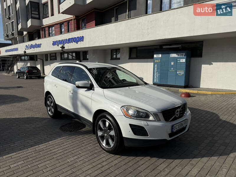 Внедорожник / Кроссовер Volvo XC60 2013 в Львове