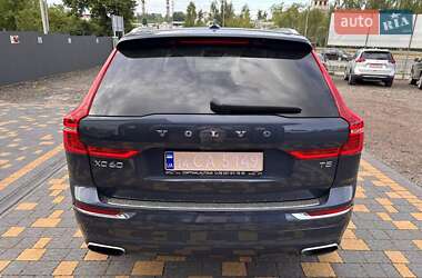 Внедорожник / Кроссовер Volvo XC60 2021 в 
