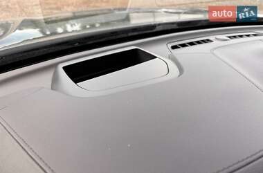 Внедорожник / Кроссовер Volvo XC60 2021 в 