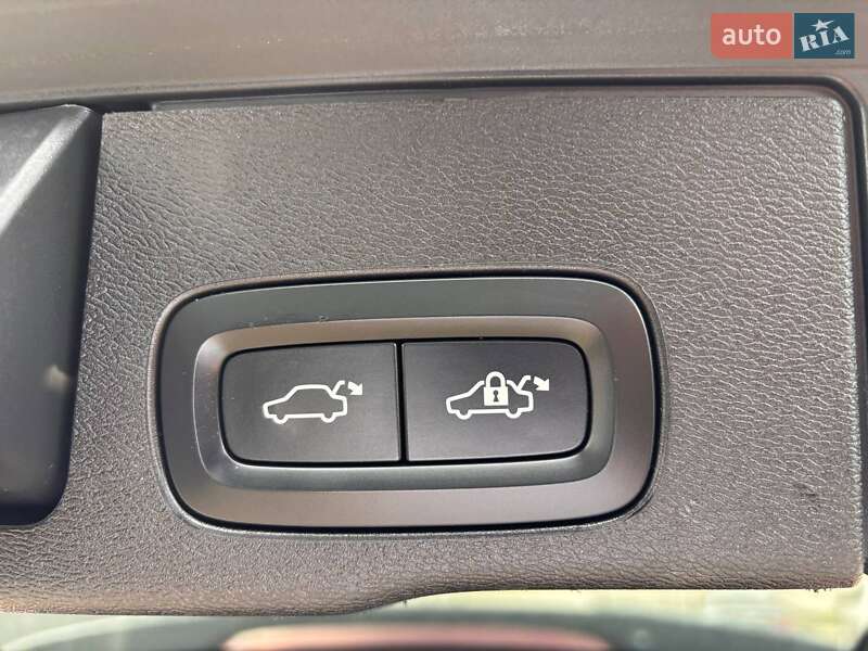 Внедорожник / Кроссовер Volvo XC60 2021 в Львове