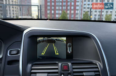 Внедорожник / Кроссовер Volvo XC60 2016 в 