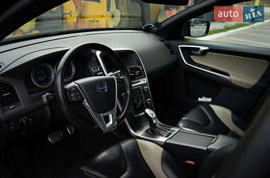 Внедорожник / Кроссовер Volvo XC60 2013 в 
